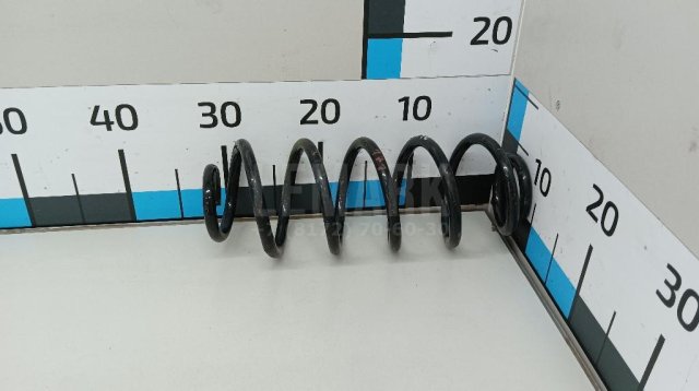 Пружина передняя