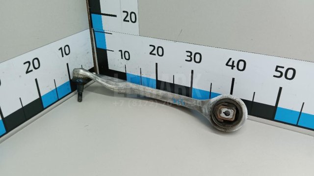 Рычаг передний нижний правый задний