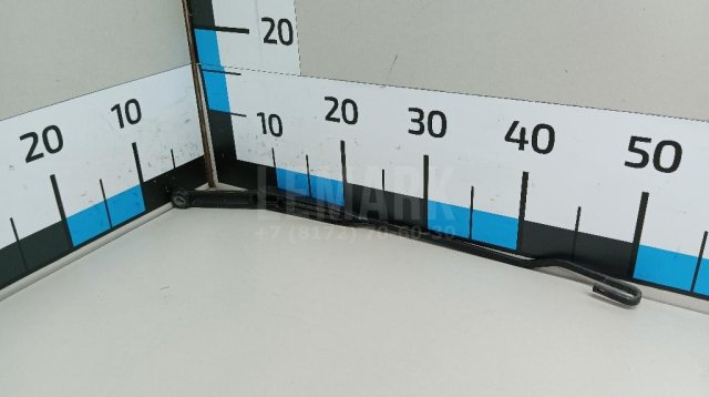 Поводок стеклоочистителя передний левый