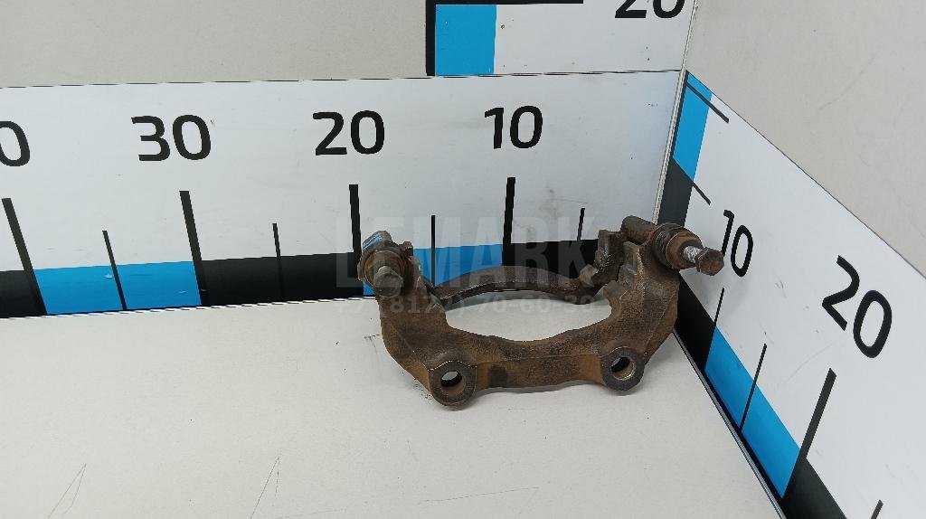 Скоба суппорта переднего