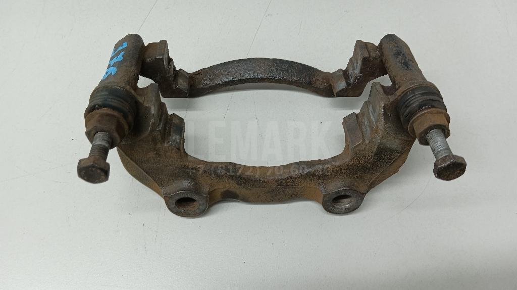 Скоба суппорта переднего