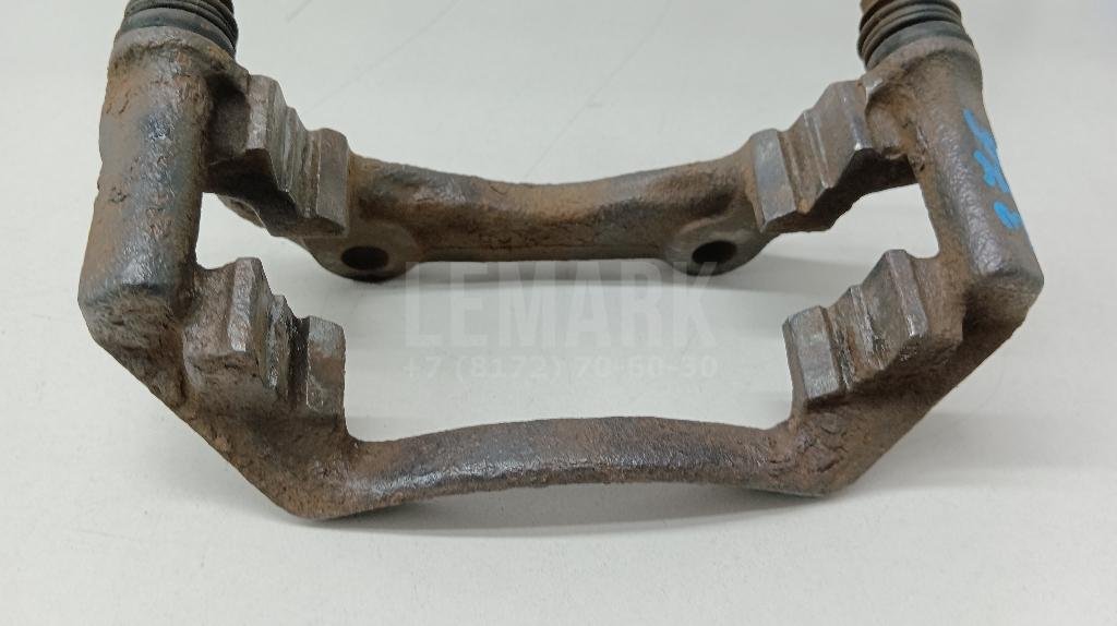 Скоба суппорта переднего