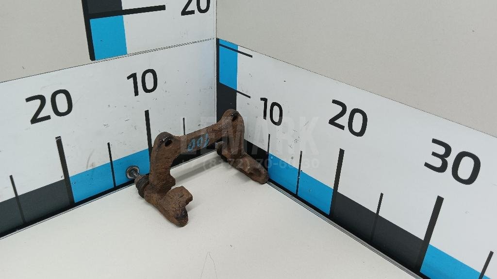 Скоба суппорта заднего