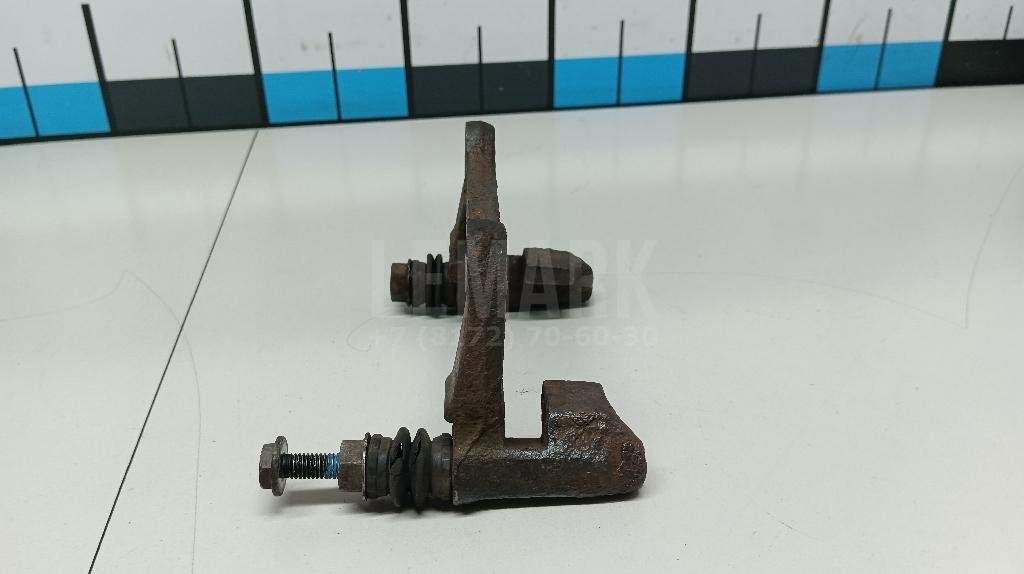 Скоба суппорта заднего