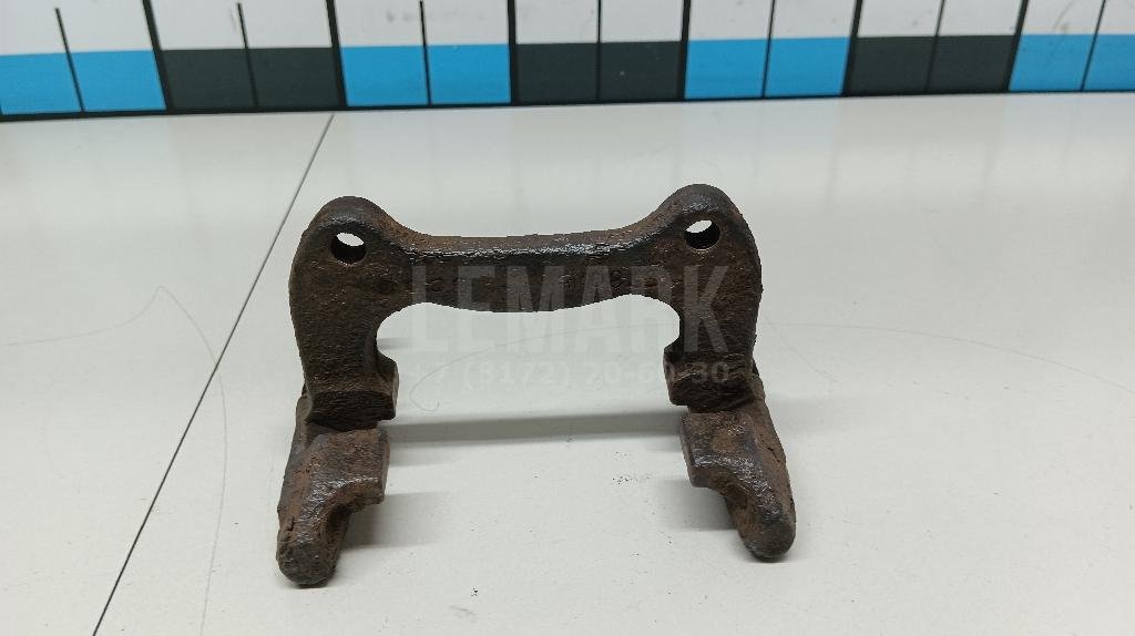 Скоба суппорта заднего