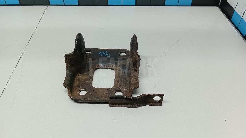 Кронштейн задней балки