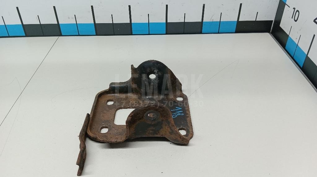 Кронштейн задней балки