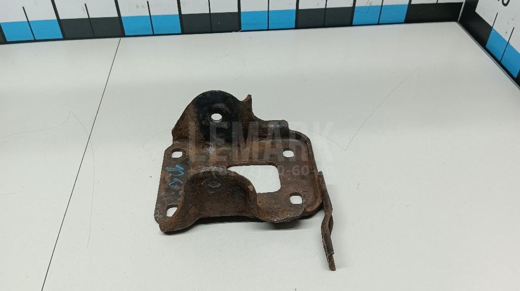 Кронштейн задней балки