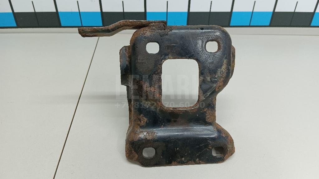 Кронштейн задней балки