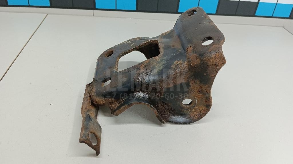 Кронштейн задней балки