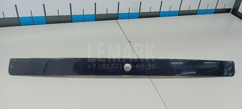 Накладка крышки багажника