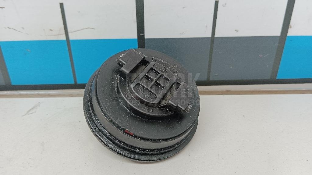 Крышка маслозаливной горловины