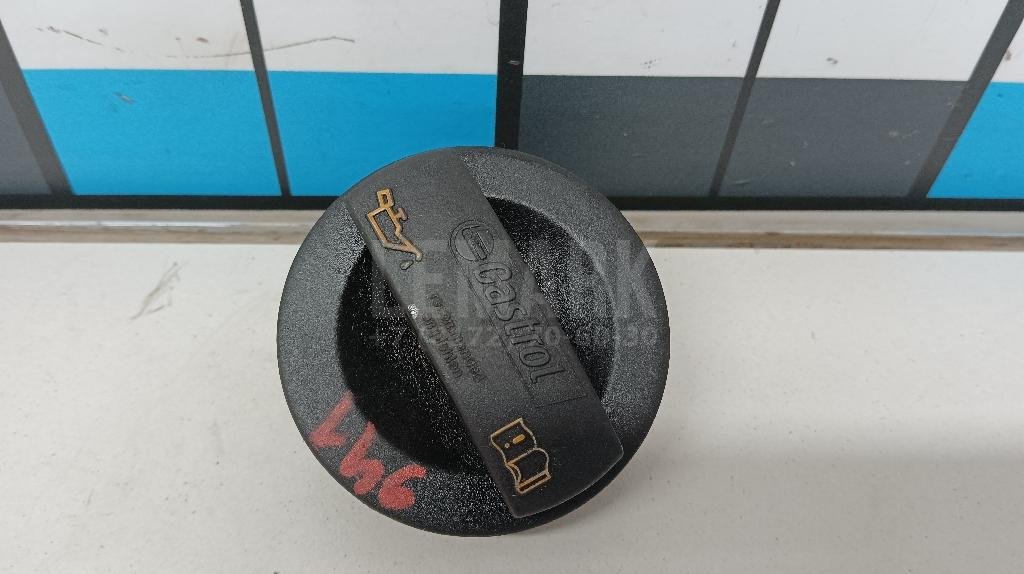 Крышка маслозаливной горловины