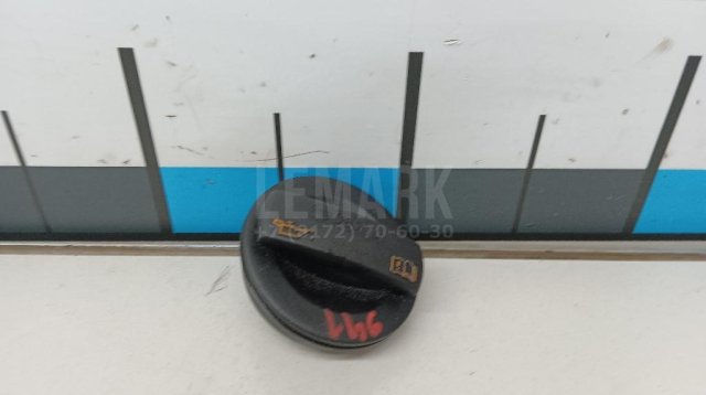 Крышка маслозаливной горловины