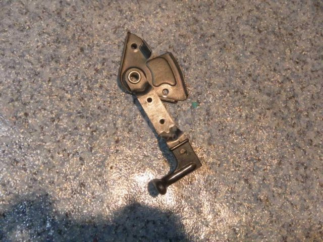 Ручка открывания капота