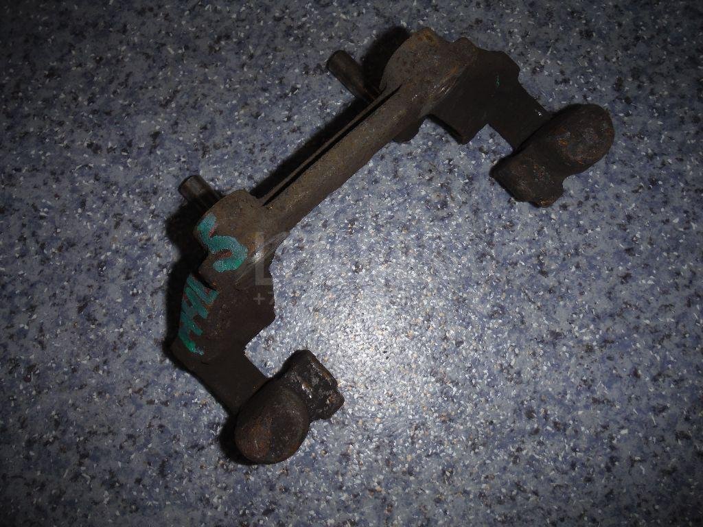 Скоба суппорта переднего