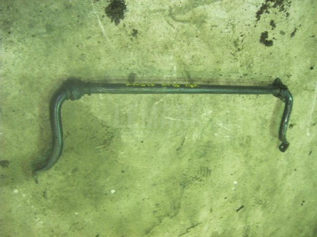 Стабилизатор передний