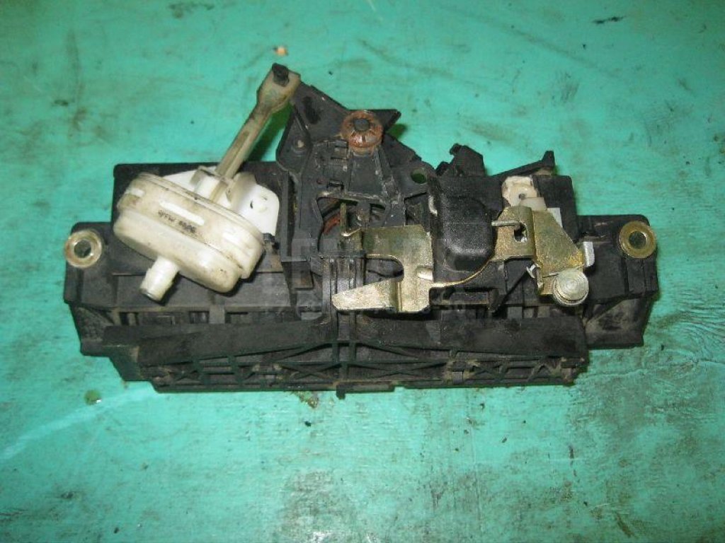 Ручка открывания багажника