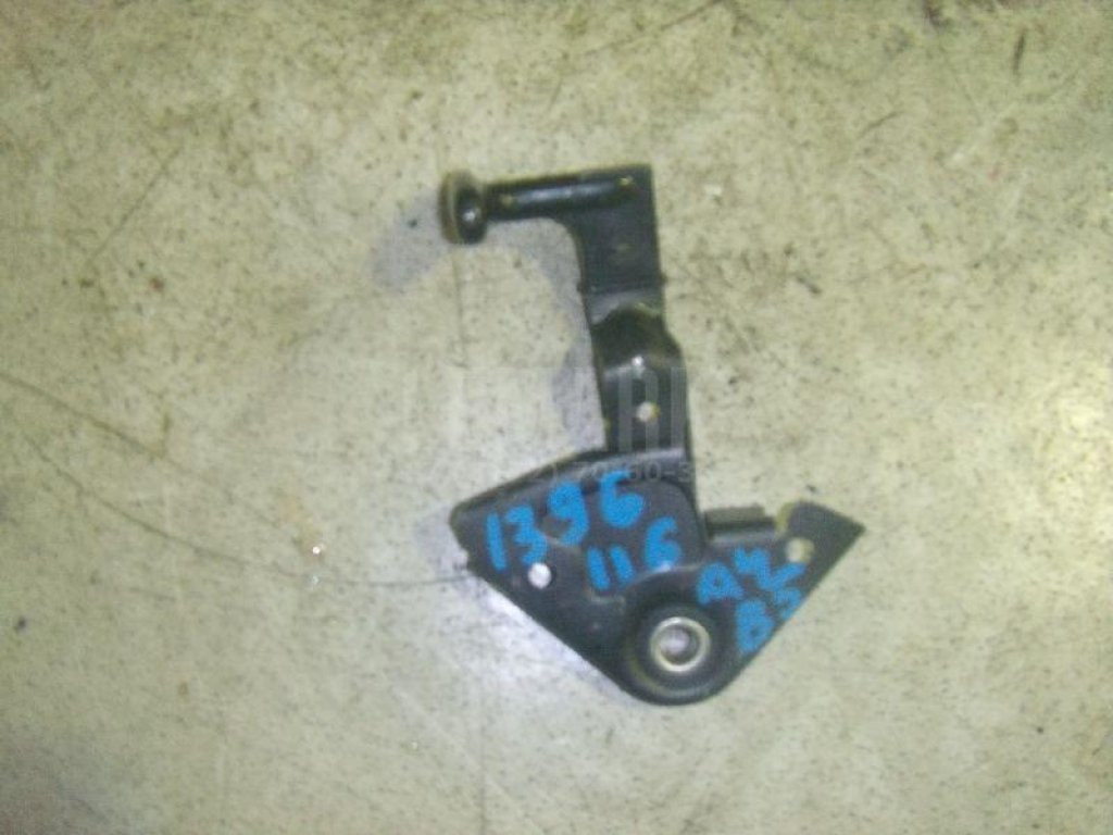 Ручка открывания капота