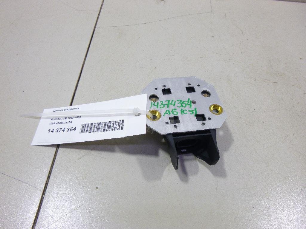 Датчик ускорения