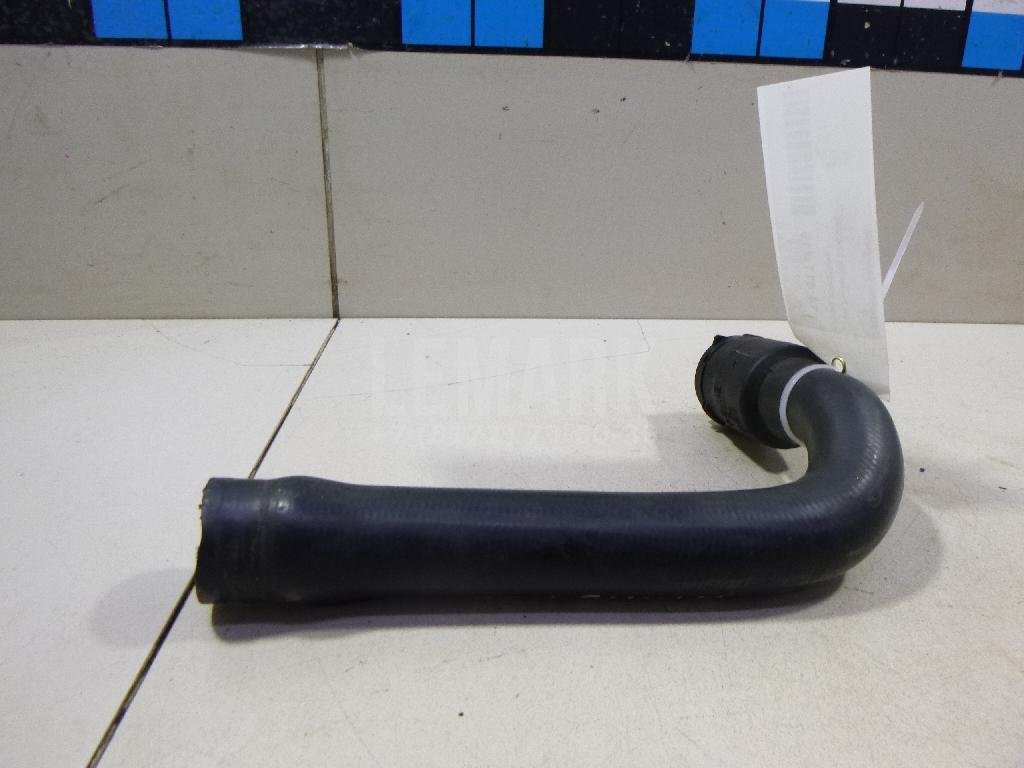 Патрубок радиатора