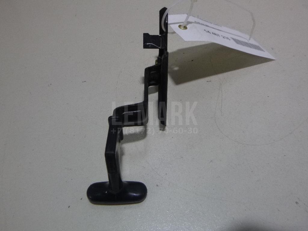 Ручка открывания капота