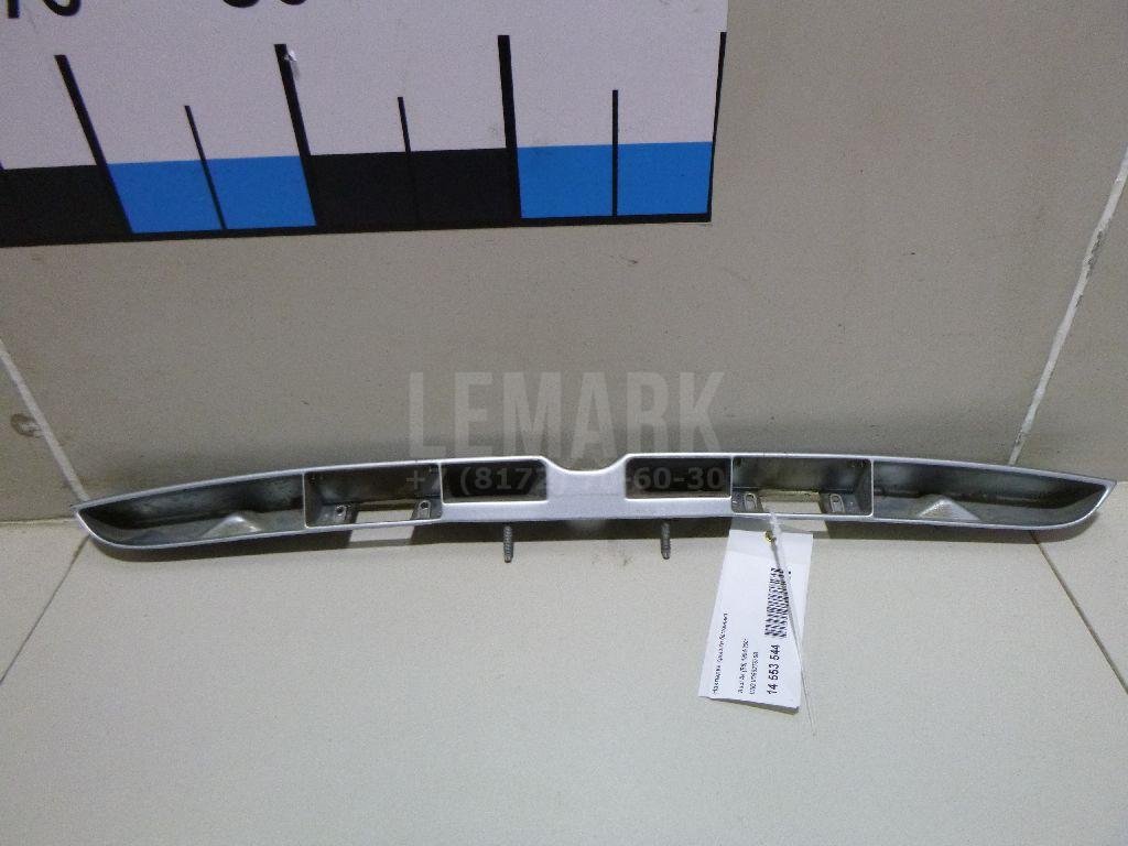 Накладка крышки багажника