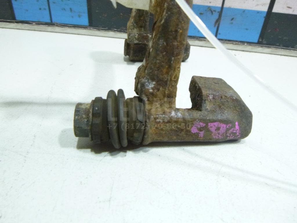 Скоба суппорта заднего