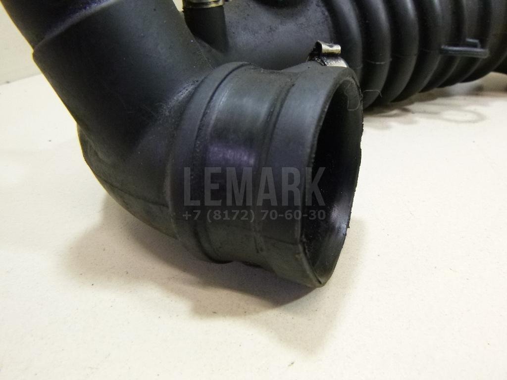 Патрубок воздушного фильтра