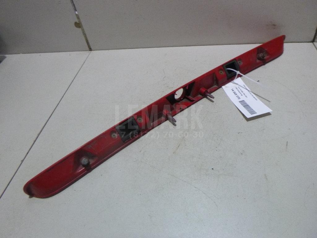 Накладка крышки багажника