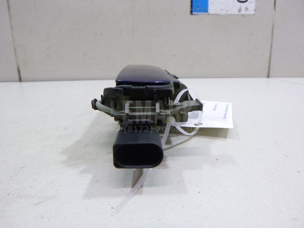 Ручка двери передней наружная правая