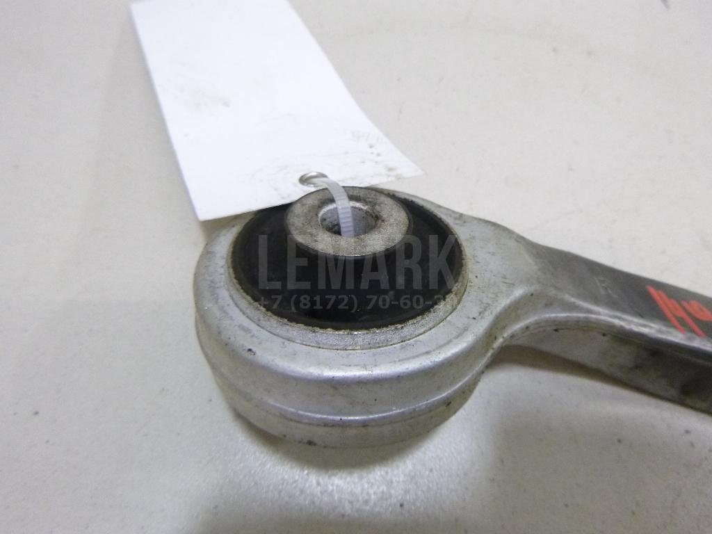 Рычаг передний верхний правый задний