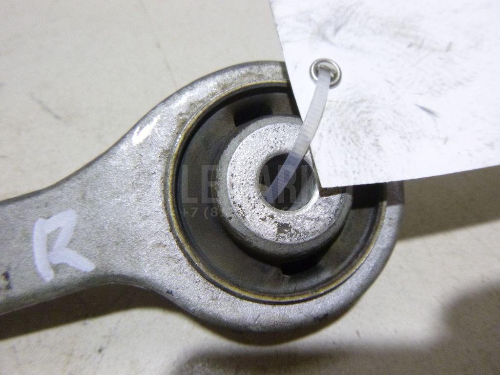 Рычаг передний верхний правый передний