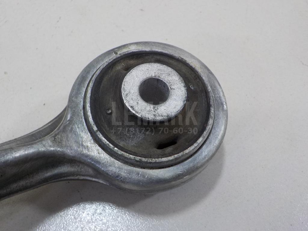 Рычаг передний верхний правый задний