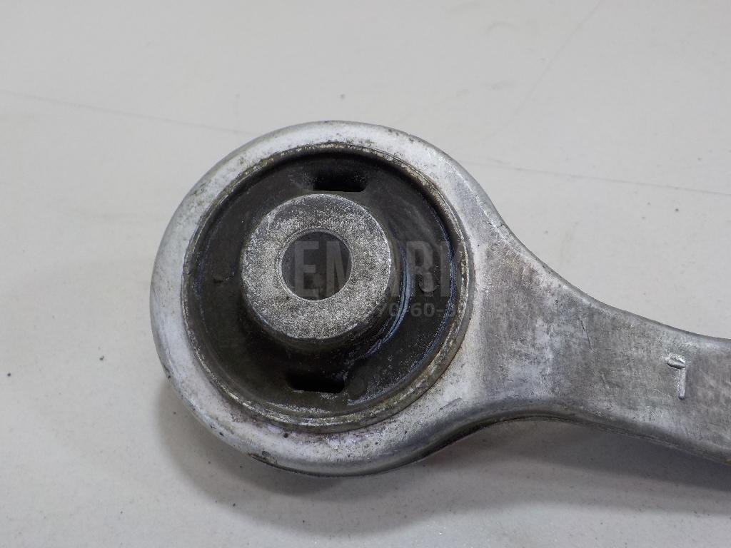 Рычаг передний верхний левый задний