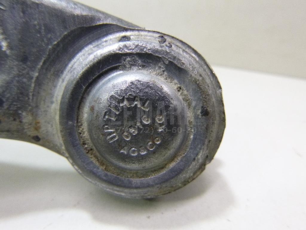 Рычаг передний верхний правый передний