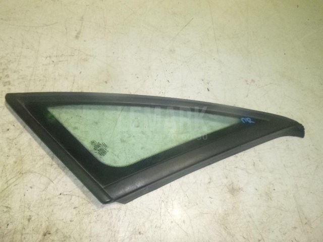 Стекло кузовное глухое правое
