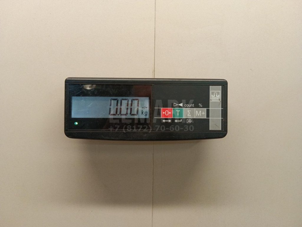 Эмблема на крышку багажника