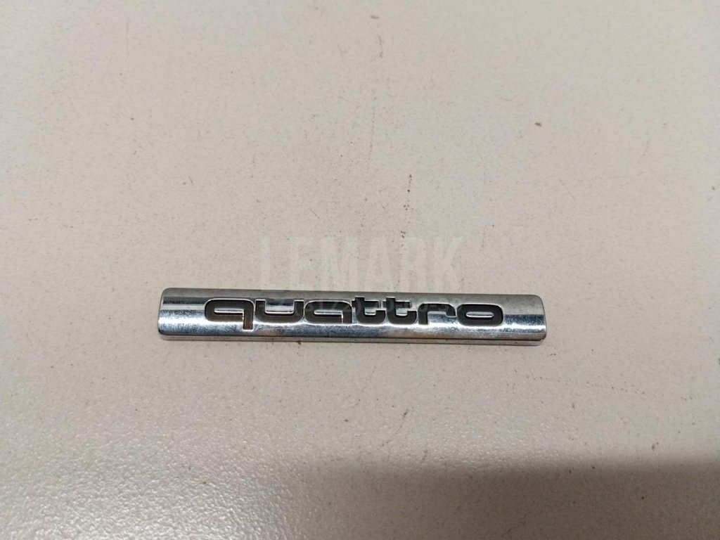 Эмблема на крышку багажника