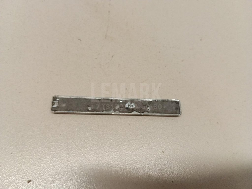 Эмблема на крышку багажника