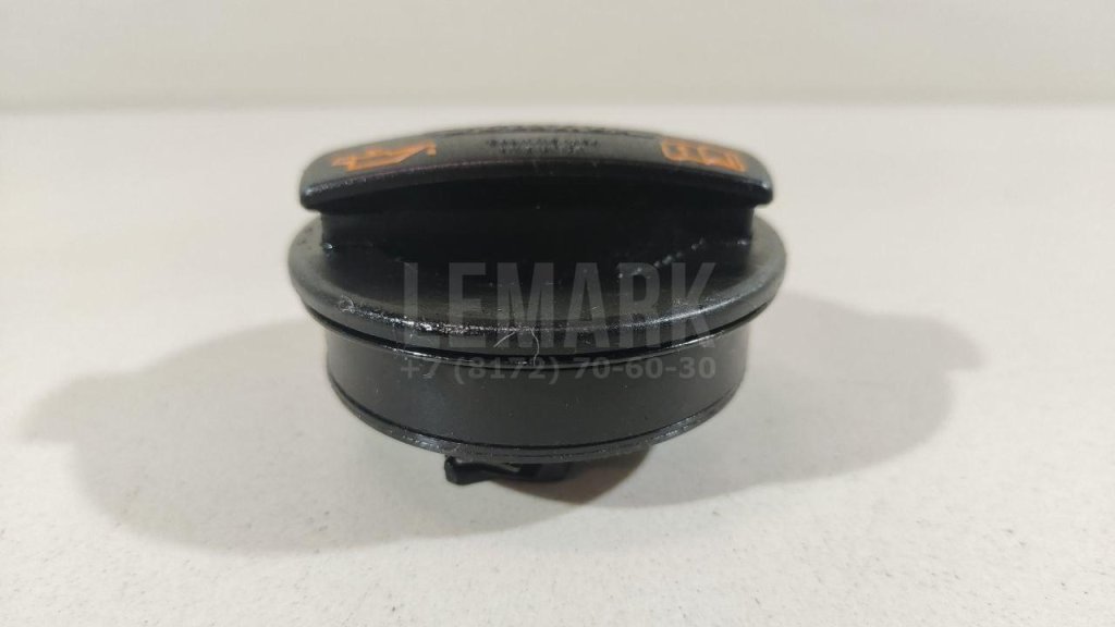 Крышка маслозаливной горловины