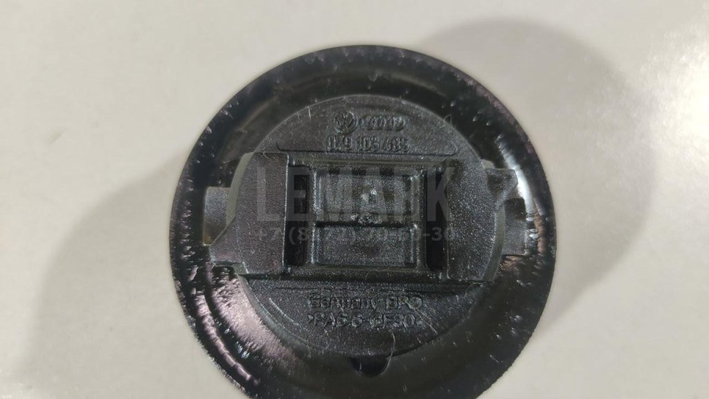 Крышка маслозаливной горловины