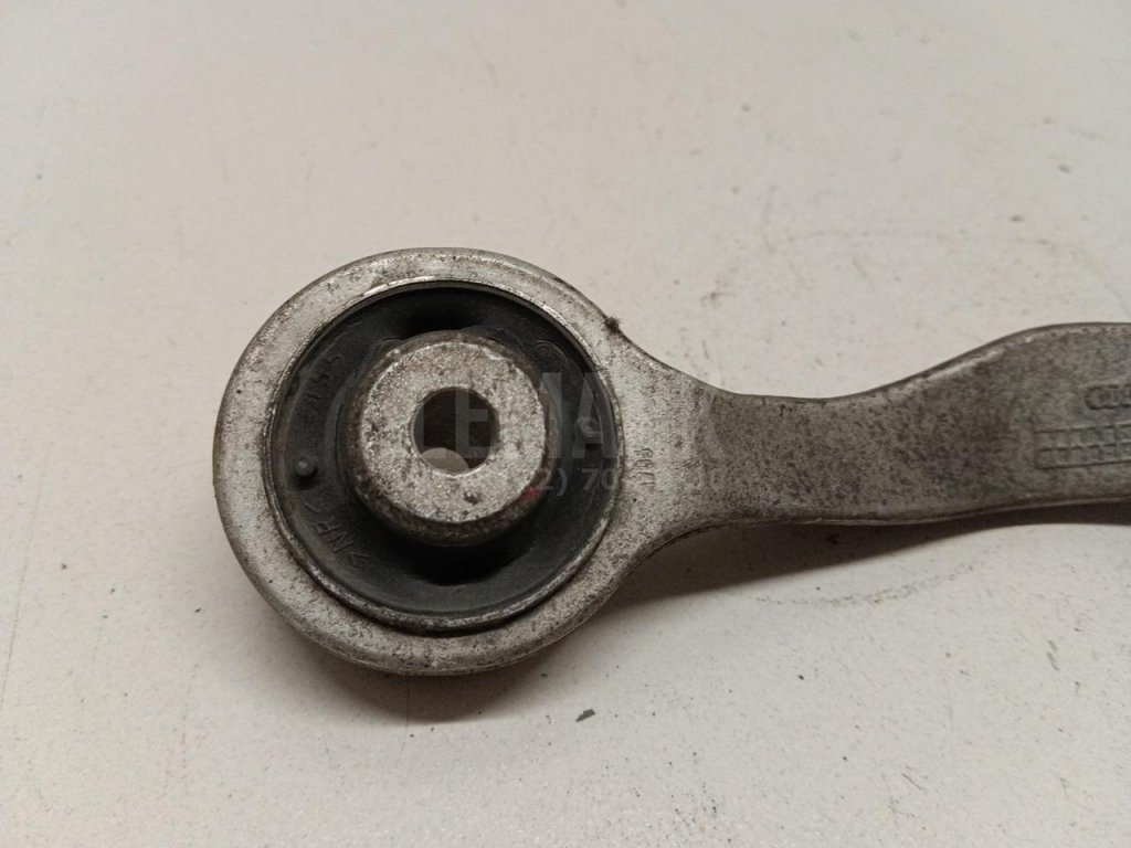 Рычаг передний верхний левый задний