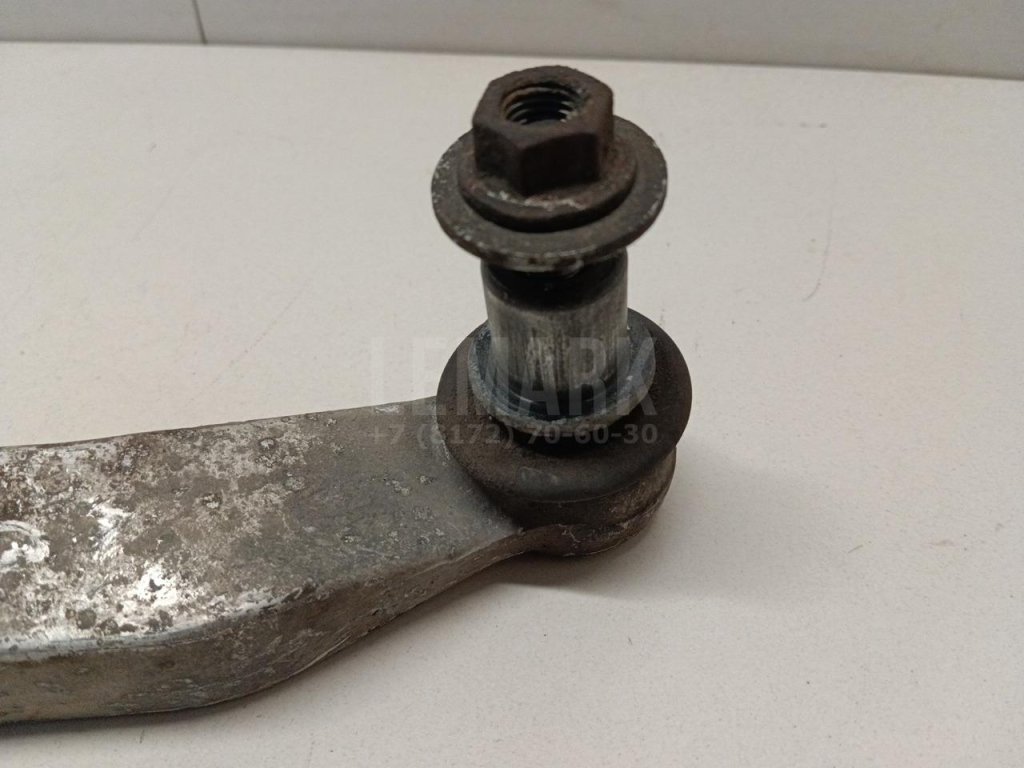Рычаг передний нижний левый задний