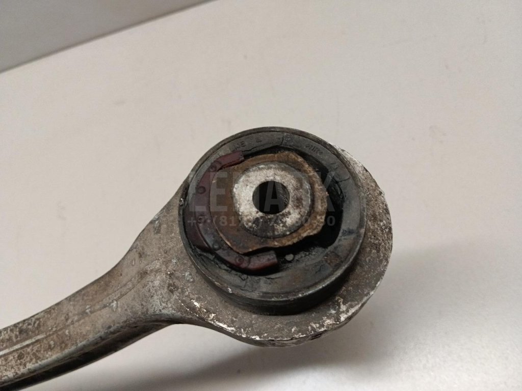 Рычаг передний нижний левый задний
