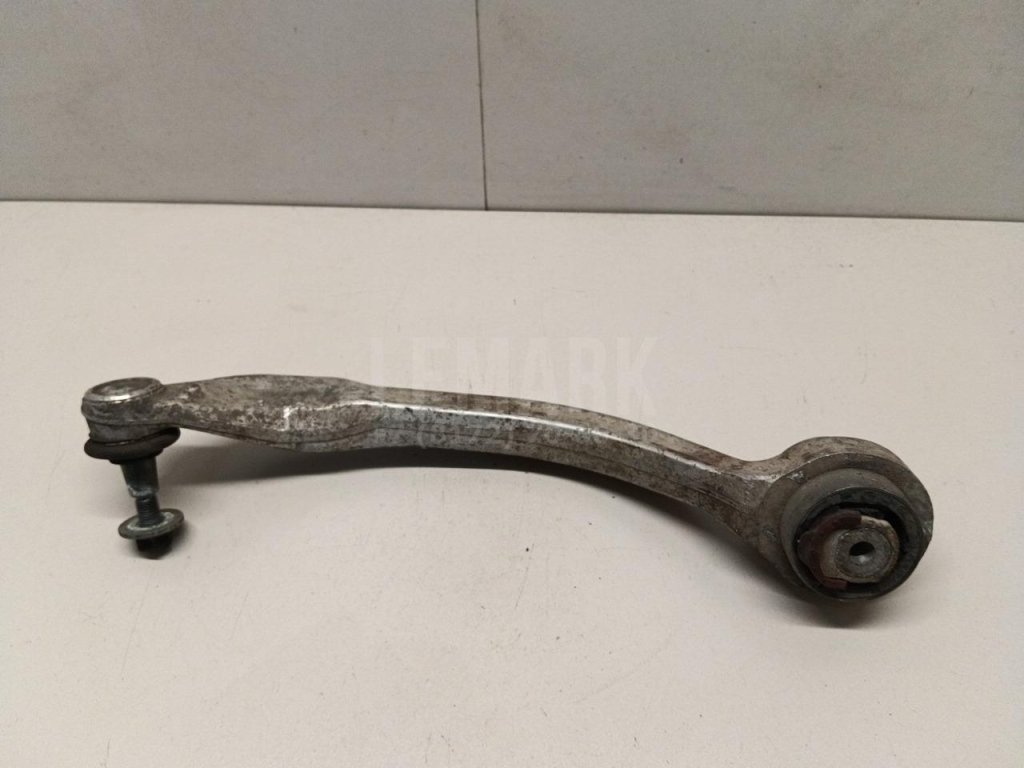 Рычаг передний нижний правый задний
