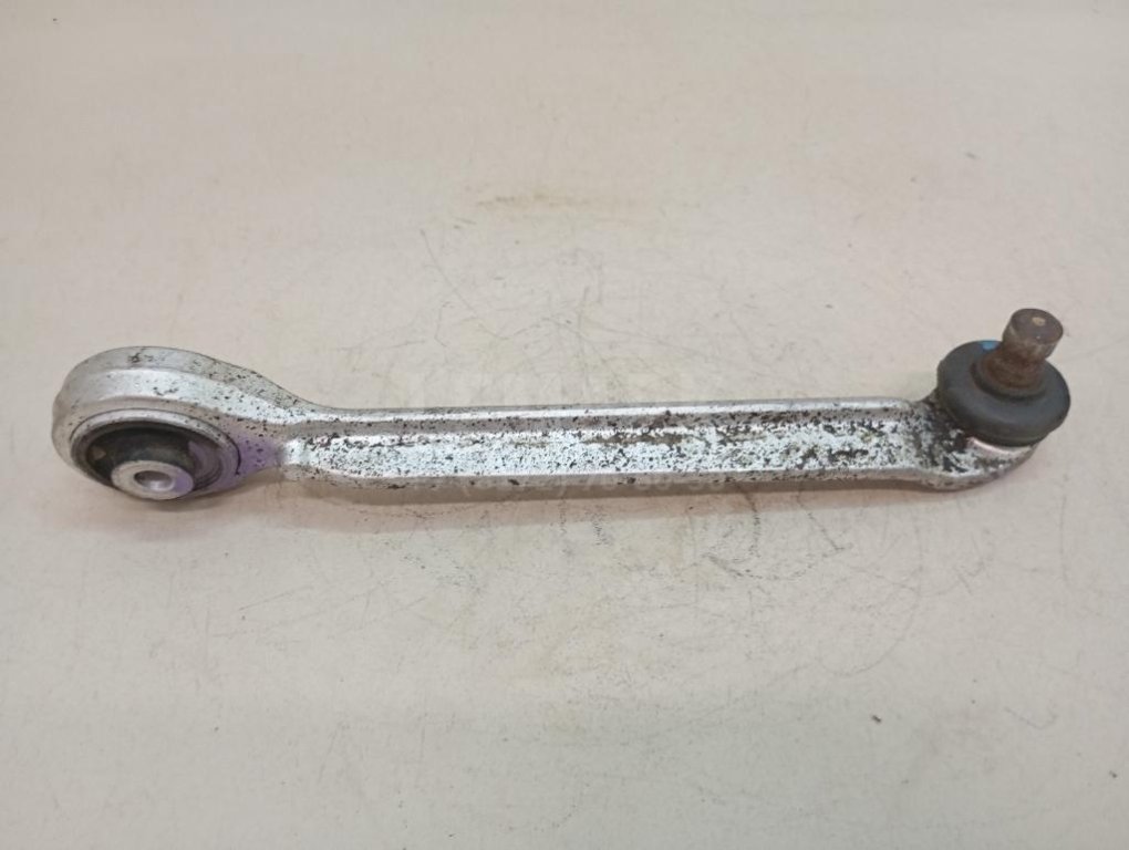 Рычаг передний верхний правый передний