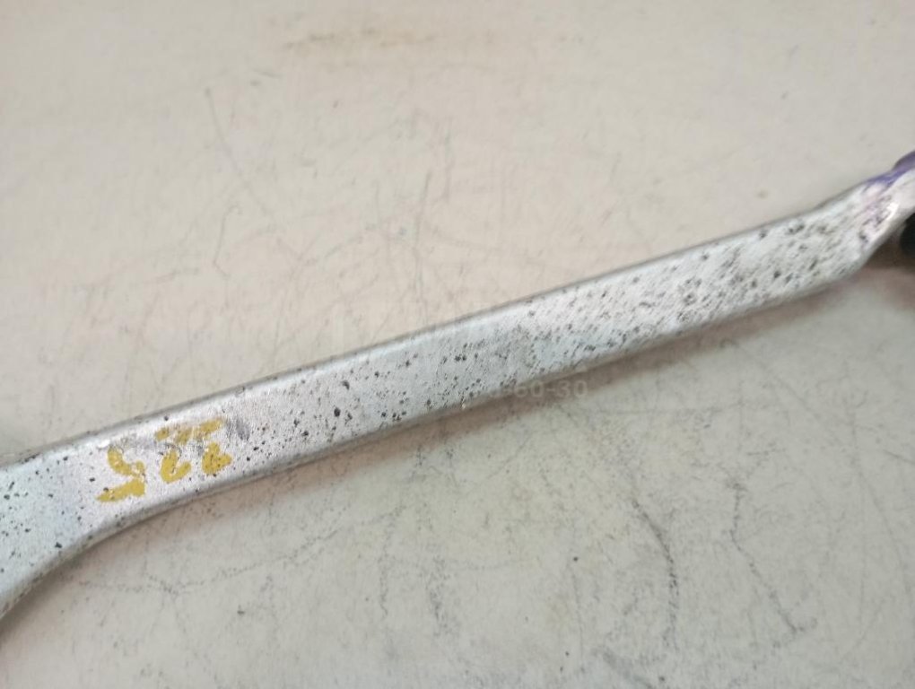 Рычаг передний верхний правый передний