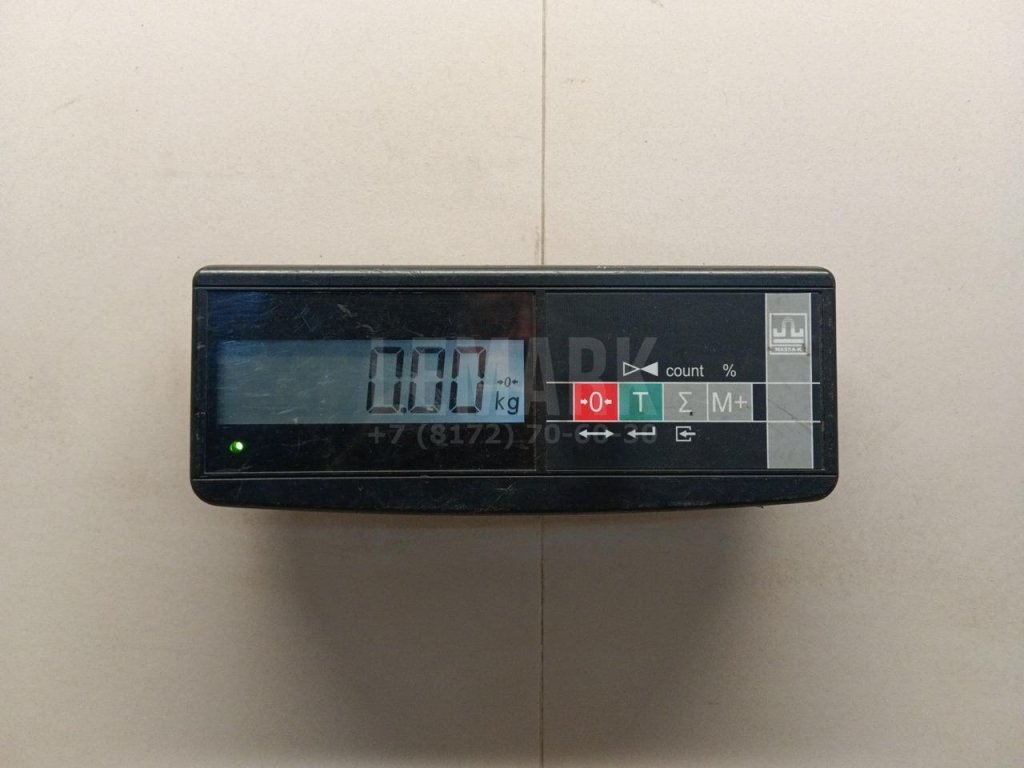 Эмблема на крышку багажника