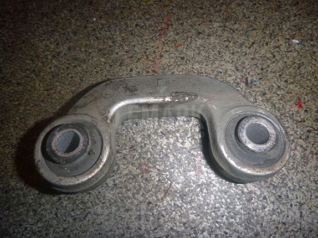 Стойка переднего стабилизатора